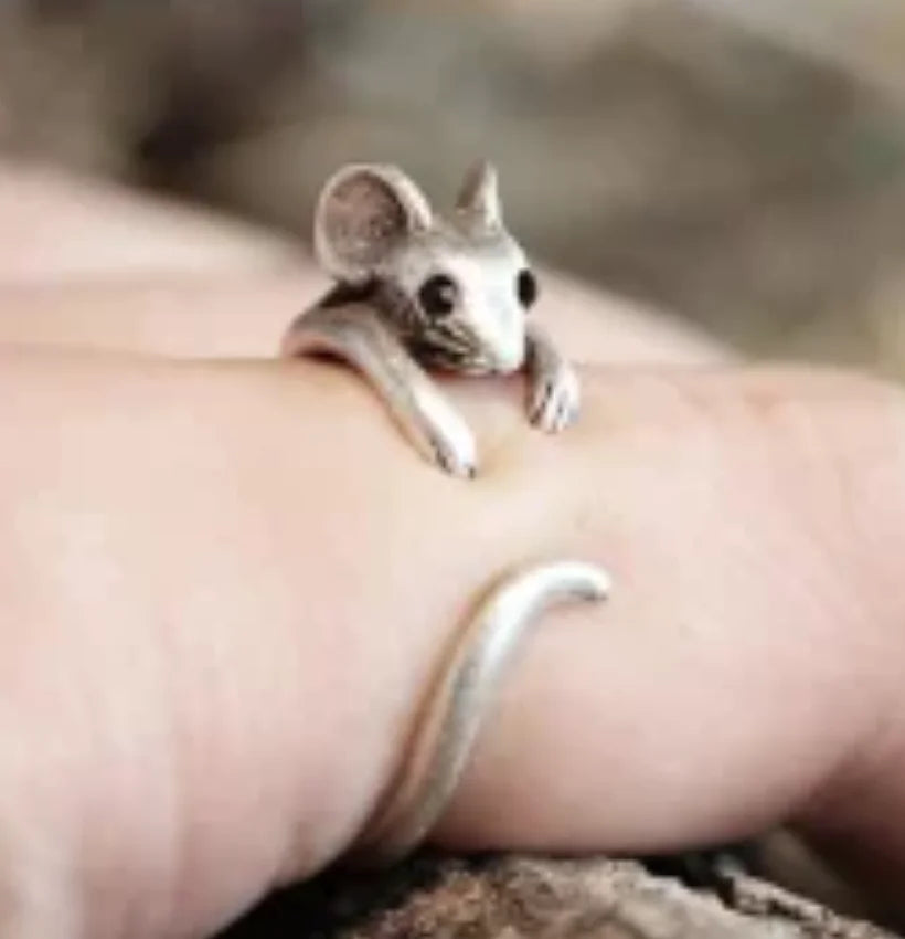 Adorable Mouse Wrap Ring – Vintage Adjustable Jewelry