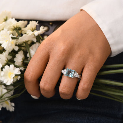 Tidal Embrace Ring - Aquamarine